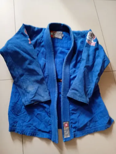Kimono A1 só a parte de cima sem a calça 
