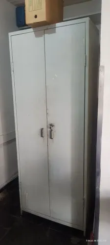 Armário metal 2 portas