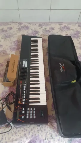 Roland XPS-10 SEMI NOVO + BAG ACOLCHOADA + PEDAL