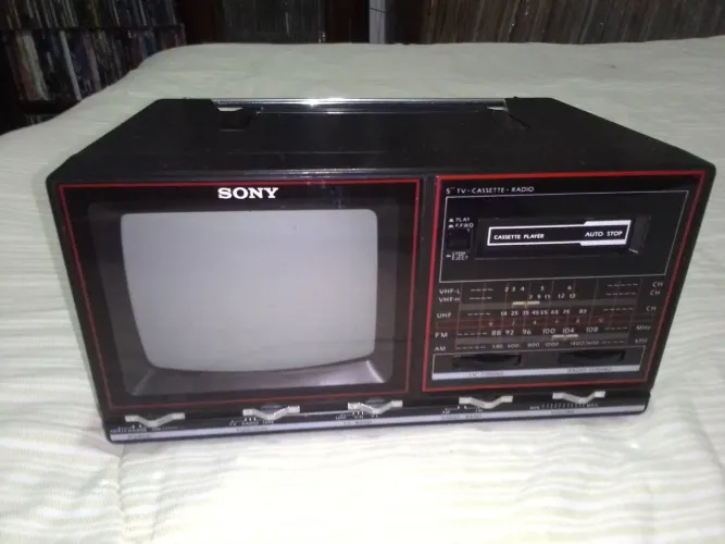 Tv Sony c/ toca fitas