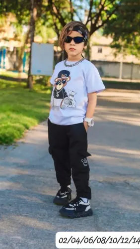 Roupa infantil de menino