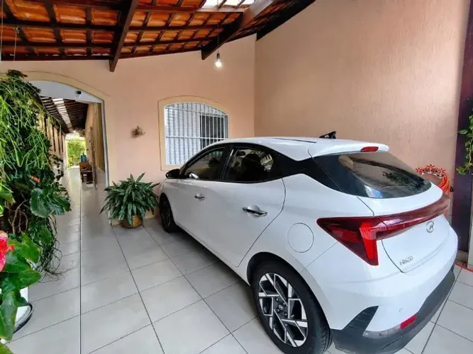 casa a venda em Santa Teresa(proximo a pracinha)