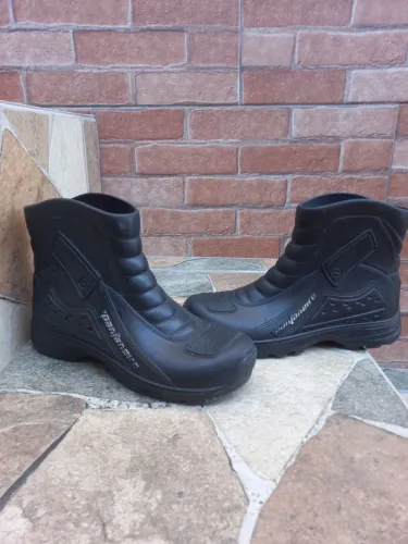 Bota tamanho 39/40 pantaneira