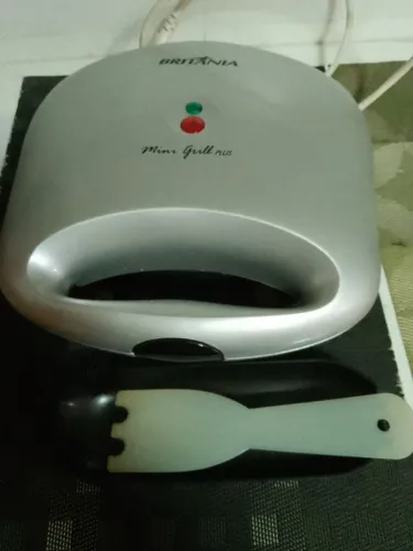 Grill Britania 220v