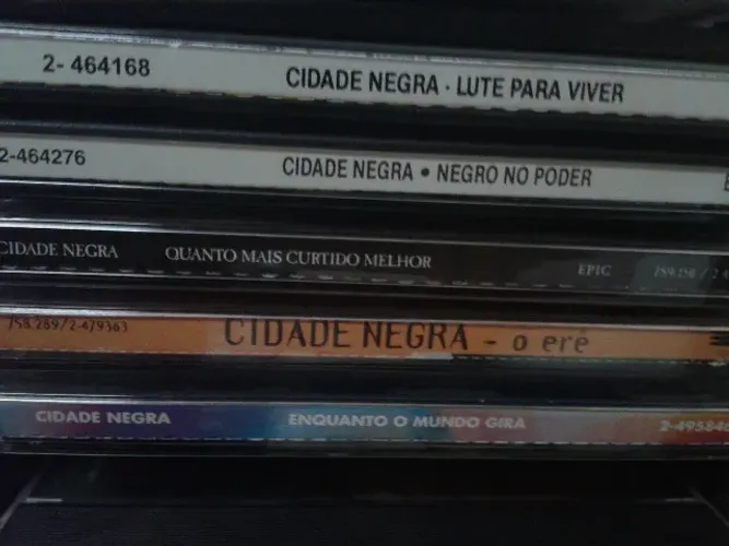 Cds de varios artistas todos novos e originais