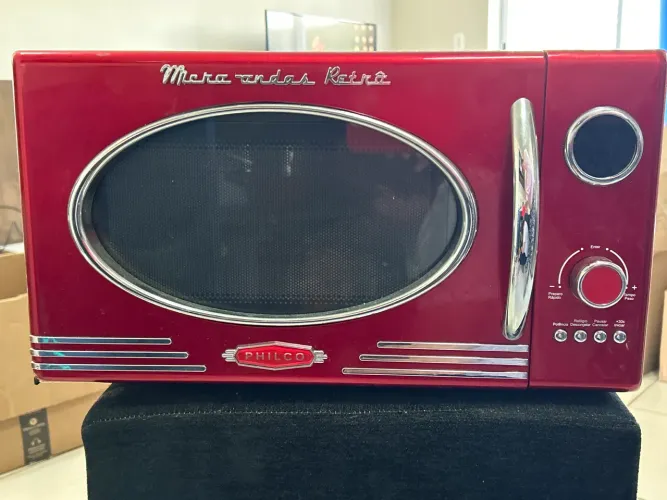 Micro-ondas modelo vintage