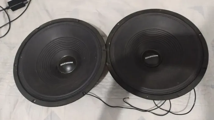 Médio de 12" 400rms