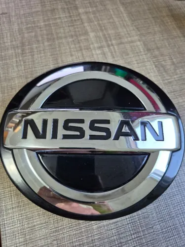 Emblema Grade Frontal Nissan Kicks 2022