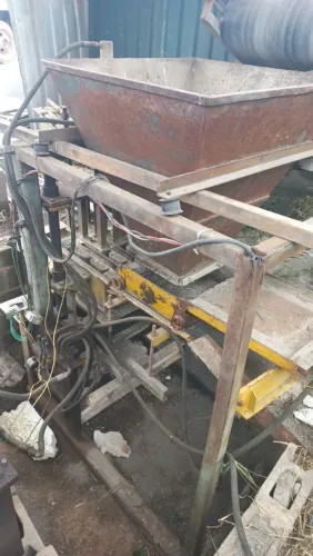 Máquina de Bloco de Concreto Hidráulica, Formas, Tábuas e Esteira