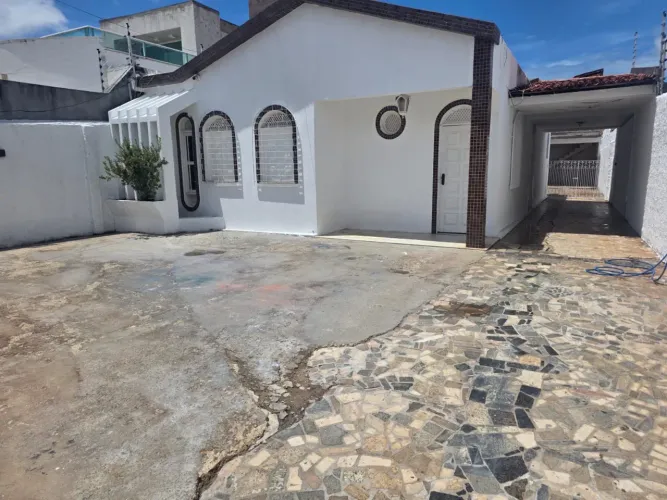 Vendo casa no Conjunto Sol Nascente excelente localização
