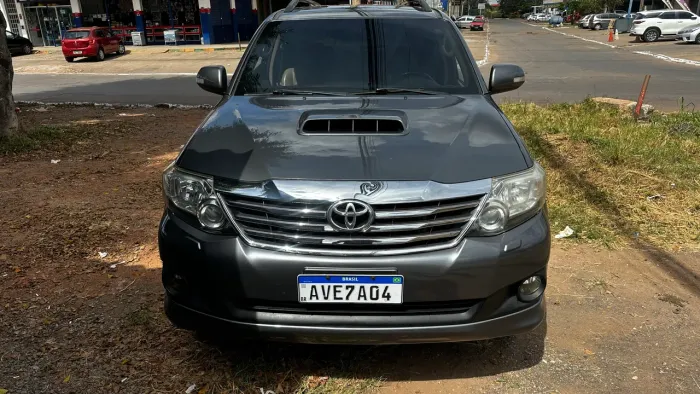 Toyota Hilux SW4 SRV D4-d 4X4 3.0 TDI Dies. AUT 2012