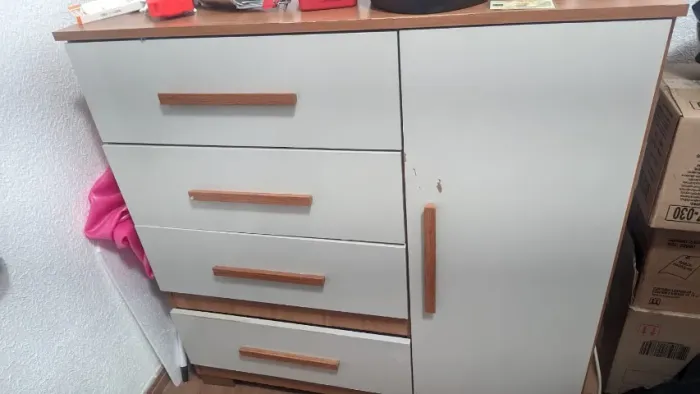 Berço com armário