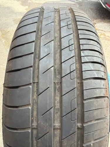 Pneu aro 15 Goodyear 195/65/15 Efficientgrip performance novo