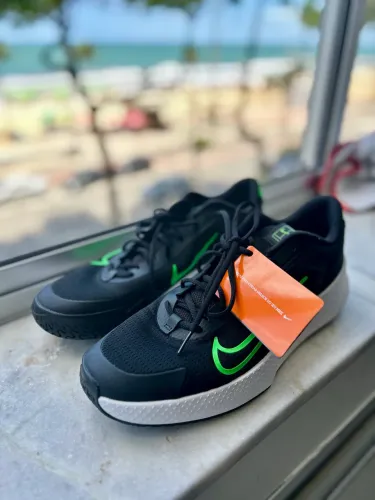 Nike Lite Vapor - NOVO