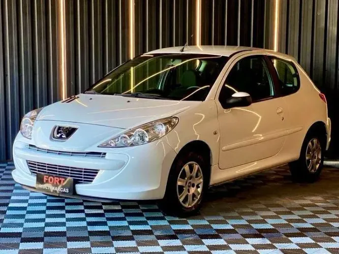 Peugeot 207 XR 1.4 Flex 8V 3P 2012