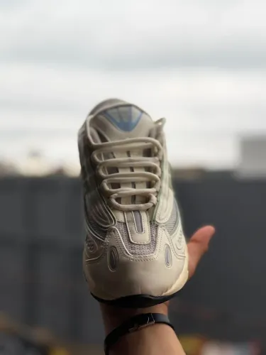 Tênis Nike New Balance 1000 - Design Retrô e Máximo Conforto