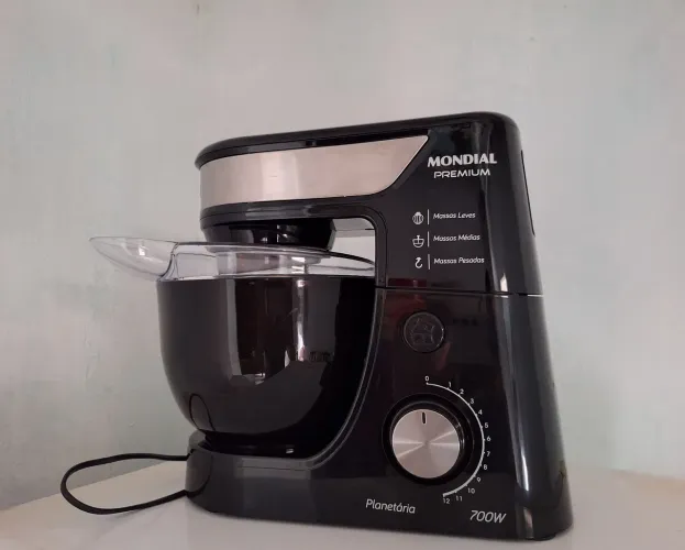 Batedeira Planetária Mondial Premium 700W + 2 Tigelas + 3 Batedores