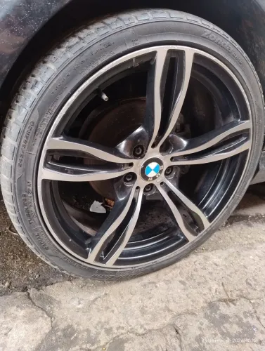 Rodas BMW Aro 20 serie M5 Pneus excelentes 
