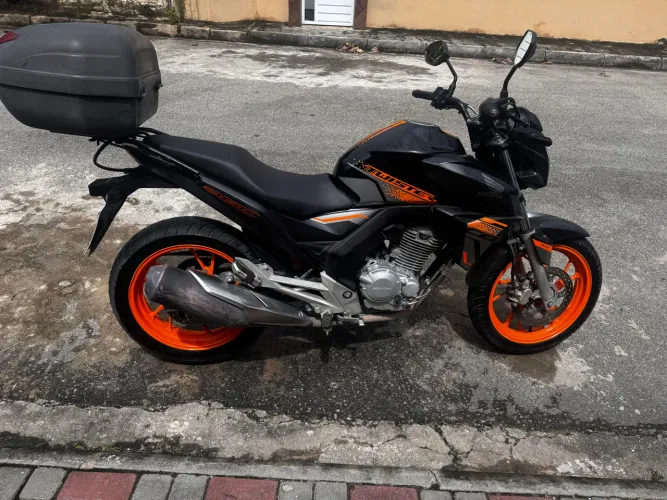 Moto Cb Twister 