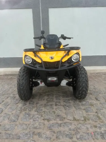 Quadriciclo BRP Can-Am Outlander 570