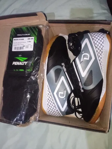 Chuteira Futsal n°40 + Meião