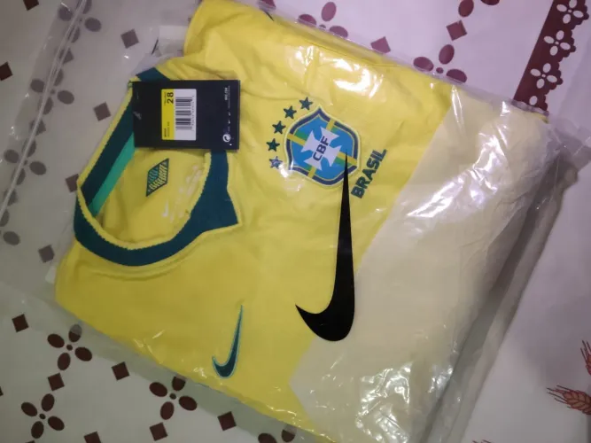 Conjunto infantil da seleção Brasileira para criança de 5 a 6 anos.