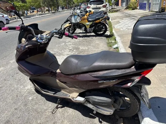 PCX DLX 2018