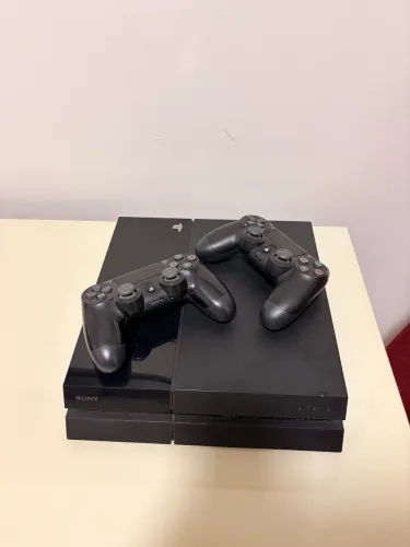 Play Station 4