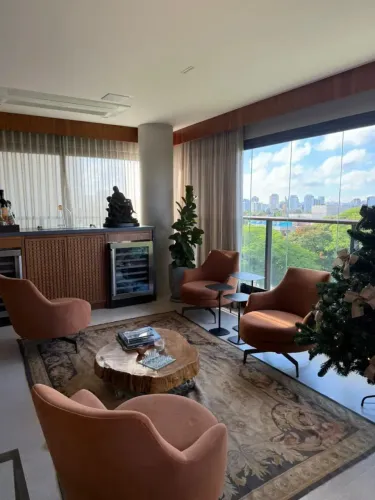 Imóvel pronto á venda possui 230 m² com 4 suites, 3 vagas em Jardim Leonor - São Paulo - S