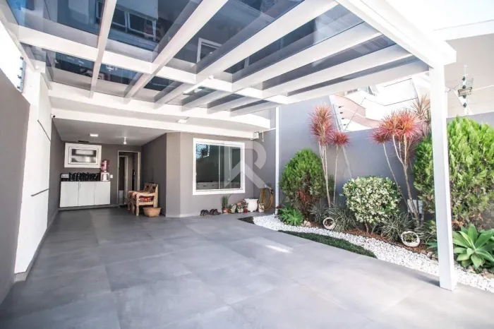 Casa com Ático, 3 quartos 2 vagas para locação, 170 m² - Santa Felicidade - Curitiba/PR