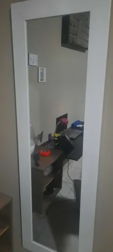 Espelho de Corpo Inteiro com Moldura Branca