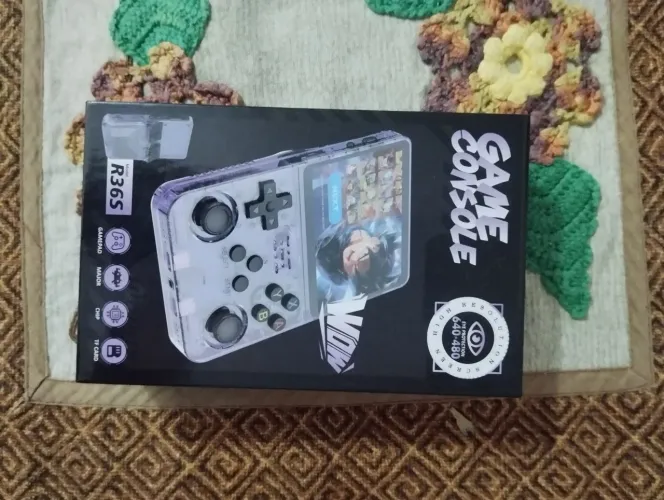 Vídeo game portátil r36s NOVO