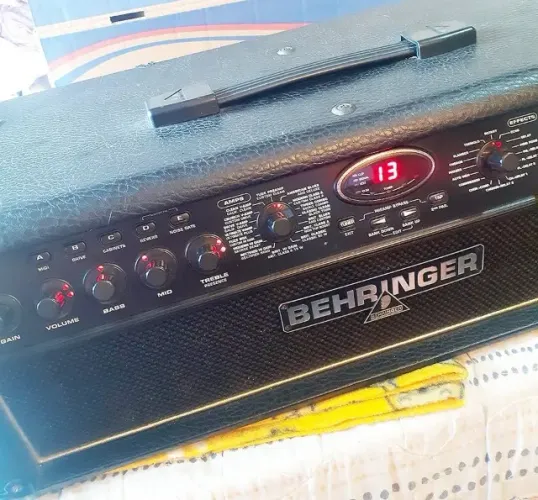 Cabeçote Behringer V-Ampire LX1200H Amplificador de Guitarra - Estuda Troca  