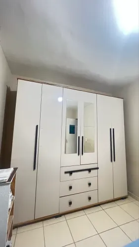 Guarda roupa de casal 6 portas e 3 gavetas