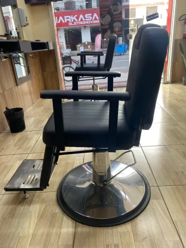 Barbearia, itens, cadeiras etc