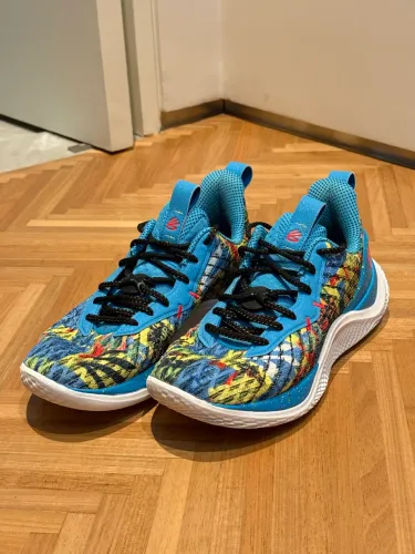 Tênis de Basquete - Under Armour Curry Flow 10 (Sour Patch Kids - ORIGINAL)