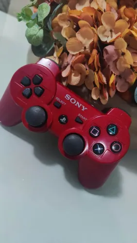 Controle de PS3 vermelho