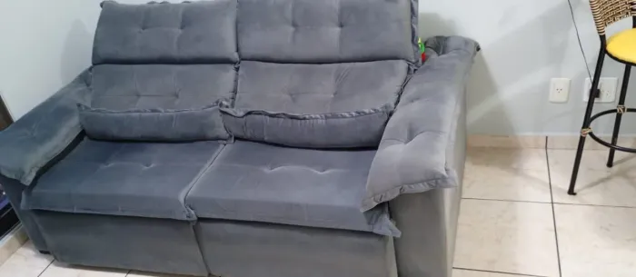Sofá disponível