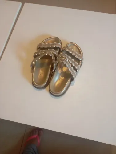 Chinelo papeti