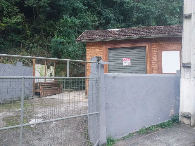 Aluga-se Loja em Pedro do Rio 