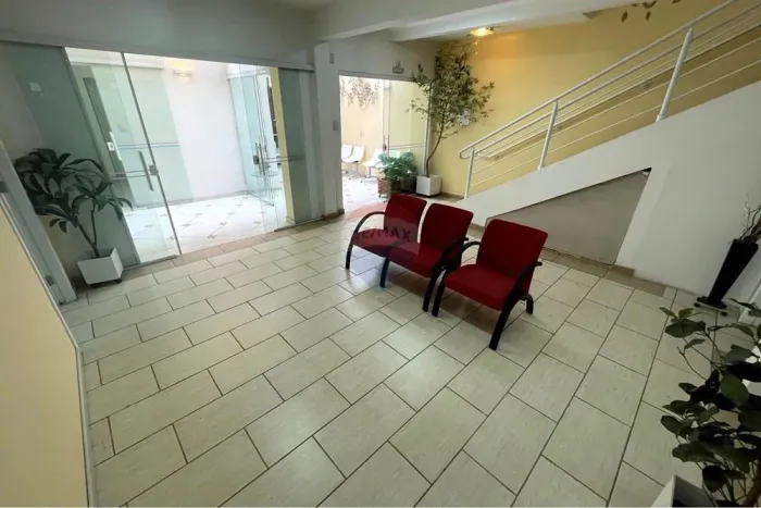 Prédio Comercial reformado para a venda na Rua Braz Cubas no Centro com 320,87 m² em Mogi 