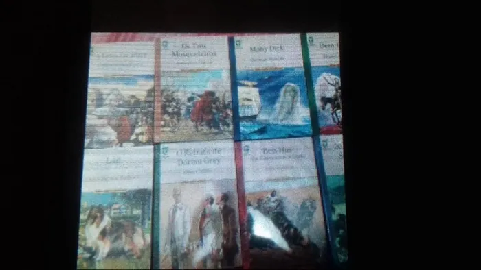 Coleção de 8 livros da editora abril,novos,lacrados,historias de filmes da tv e cinema .