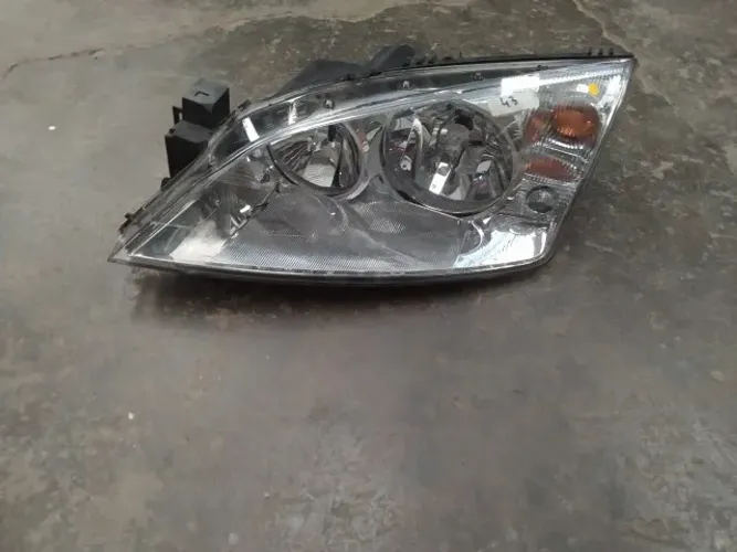 Farol Mondeo 2002 2003 2004 2005 2006