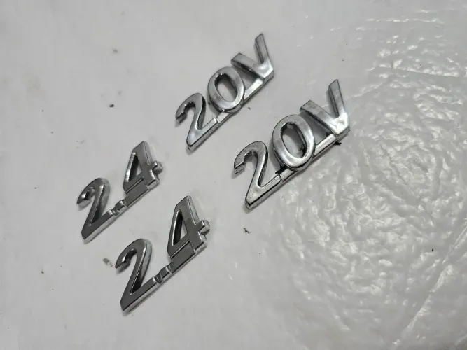 Marea 2.4 20v par emblemas paralamas dianteiros originais