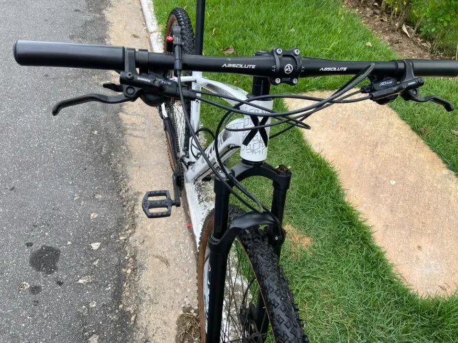 Mountain bike aro 29 toda shimano