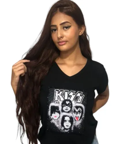 Camiseta t-shirt kizz bordada em pedrarias