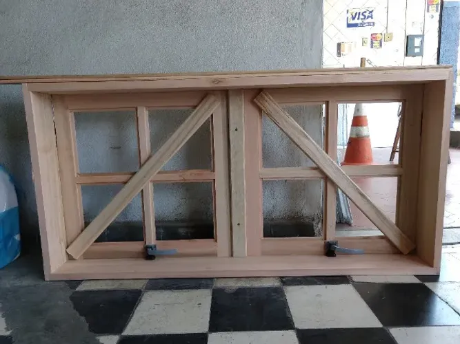 Janela de madeira para cozinha 60x120cm