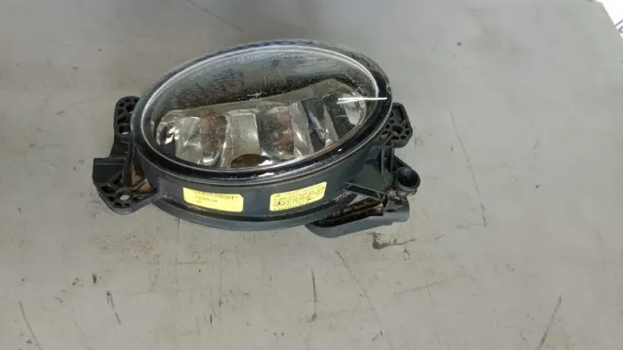 Luz de neblina Mercedes Benz class w204