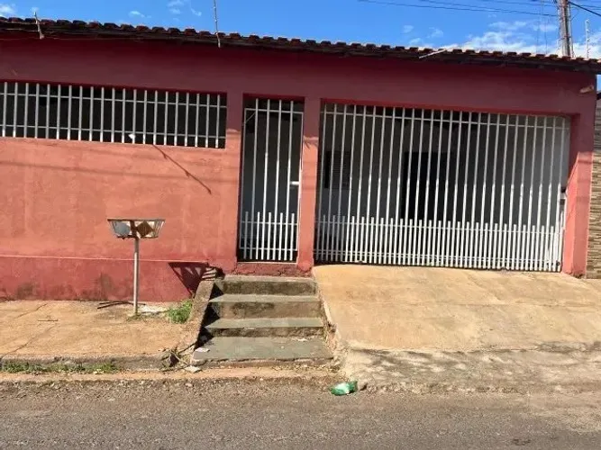 Casa a venda no recanto (quadra 105)