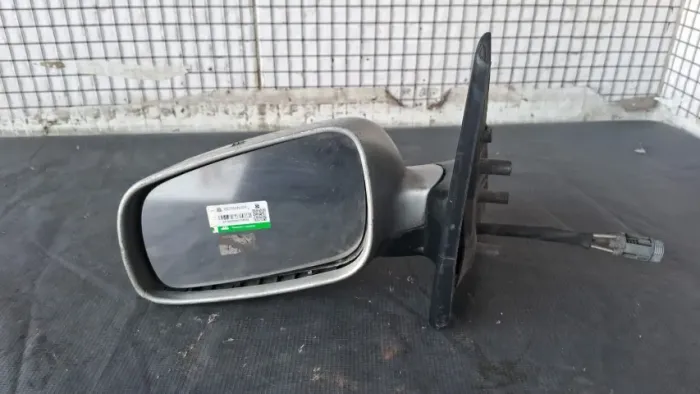 Retrovisor L E . Saveiro  G3 G4 00/10